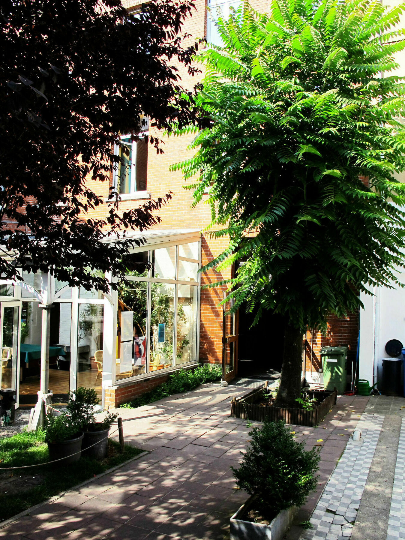 Van Gogh Youth Hostel City Centre Saint-Josse-ten-Noode Exteriör bild