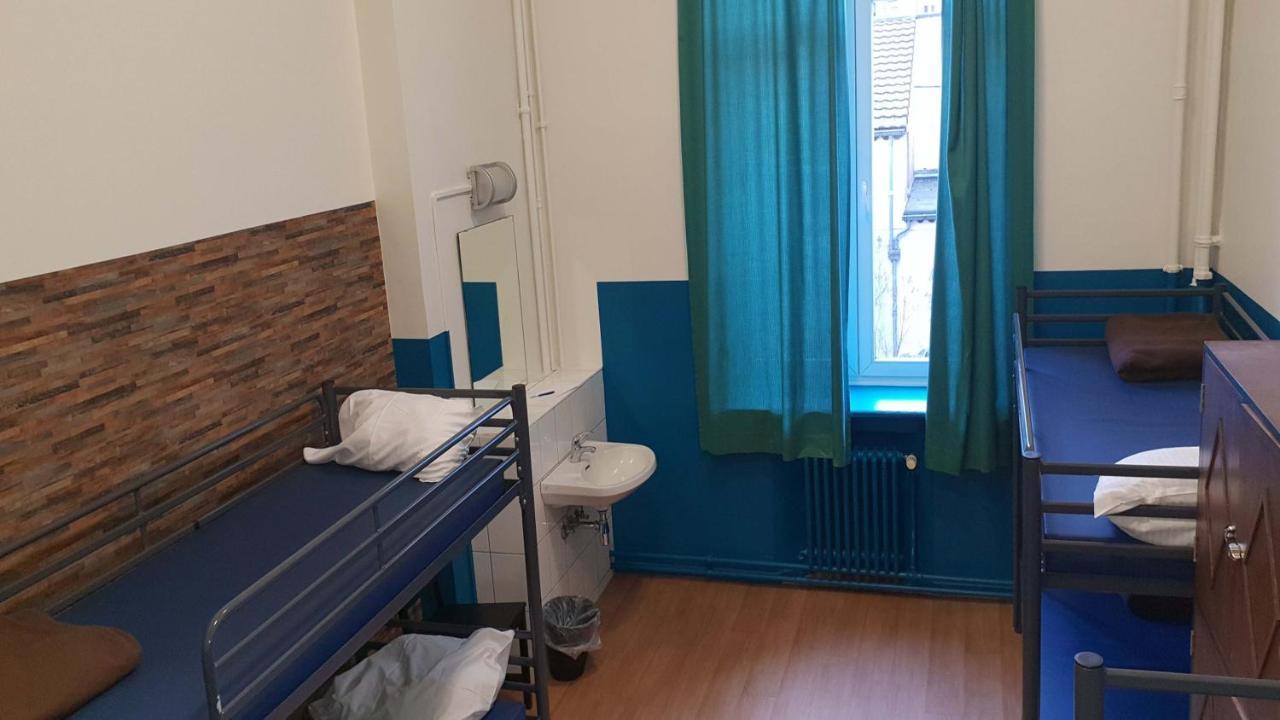 Van Gogh Youth Hostel City Centre Saint-Josse-ten-Noode Exteriör bild